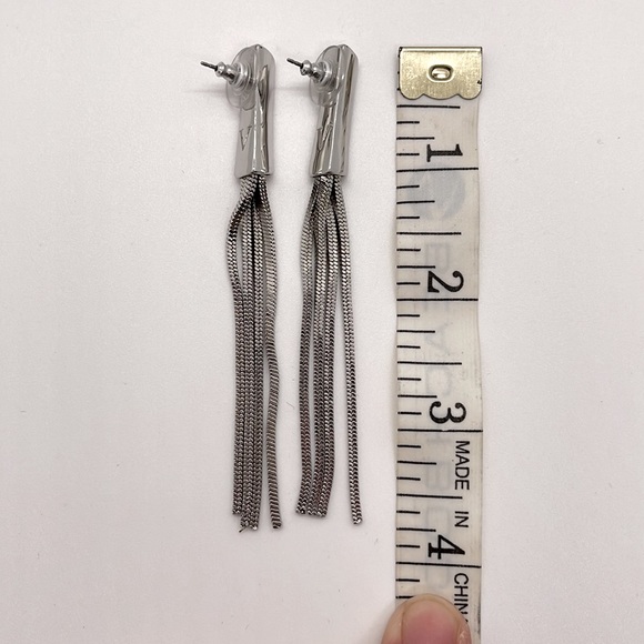 Vince Camuto Silver Chain Earings - BRAND NEW and never worn - Picture 5 of 5